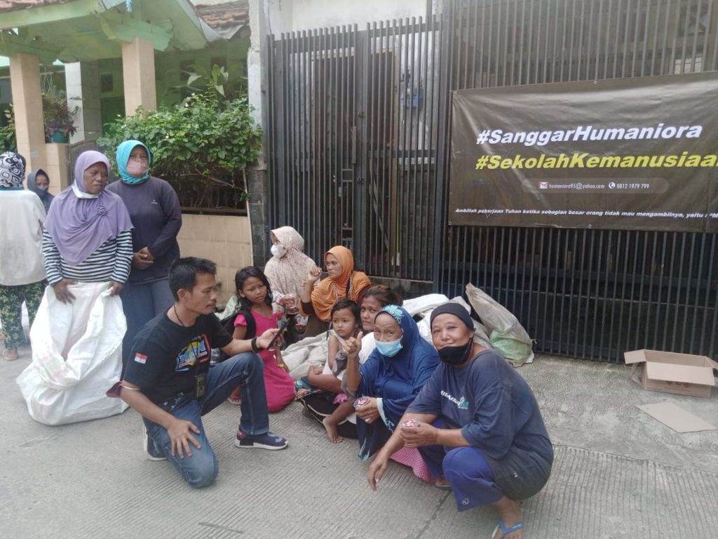 Hut Ke-12 Rumah Singgah Bunda Lenny Ciptakan Makna Monumental Sebagai Rumah Pelayanan 20 Gambar HUT Ke-12 Rumah Singgah Bunda Lenny Ciptakan Makna Monumental Sebagai Rumah Pelayanan 19