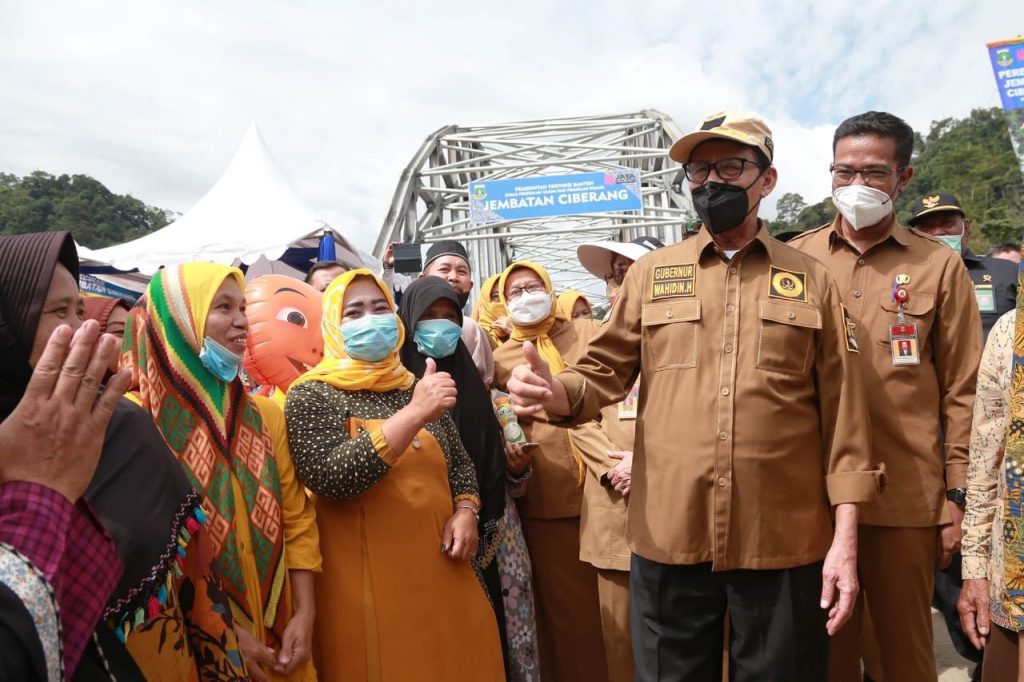 Jembatan Ciberang Diresmikan Gubernur Wh, Masyarakat Bersuka Cita 20 Gambar Jembatan Ciberang Diresmikan Gubernur WH, Masyarakat Bersuka Cita 19