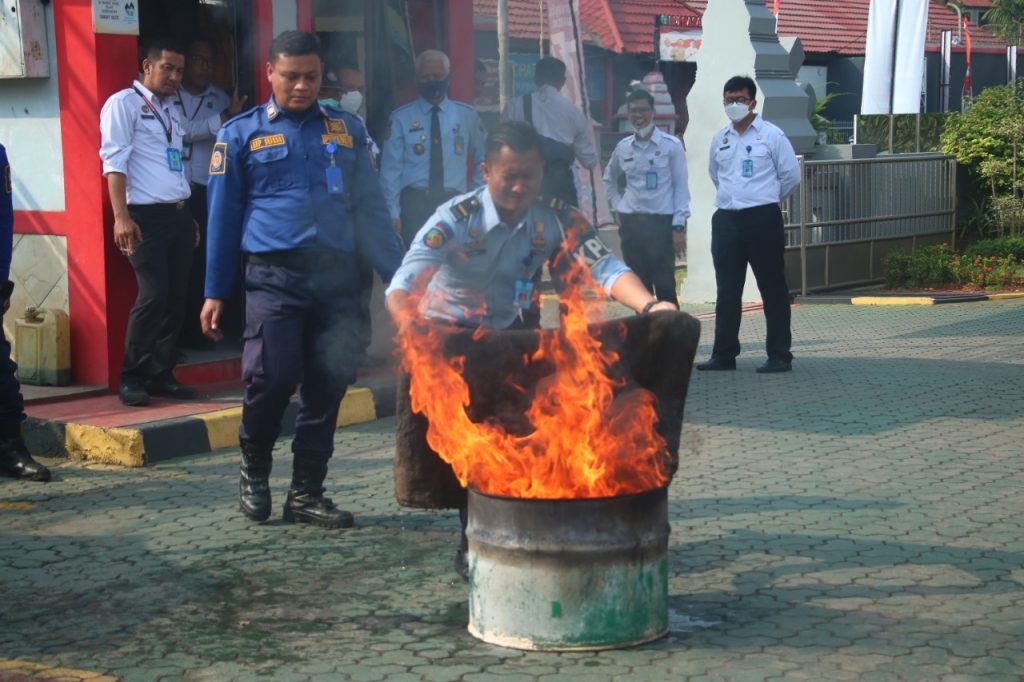 Ikuti Bimtek, Lapas Cilegon Pertajam Tanggap Darurat Dan Mitigasi Bencana 28 Gambar Ikuti BimTek, Lapas Cilegon Pertajam Tanggap Darurat dan Mitigasi Bencana 27