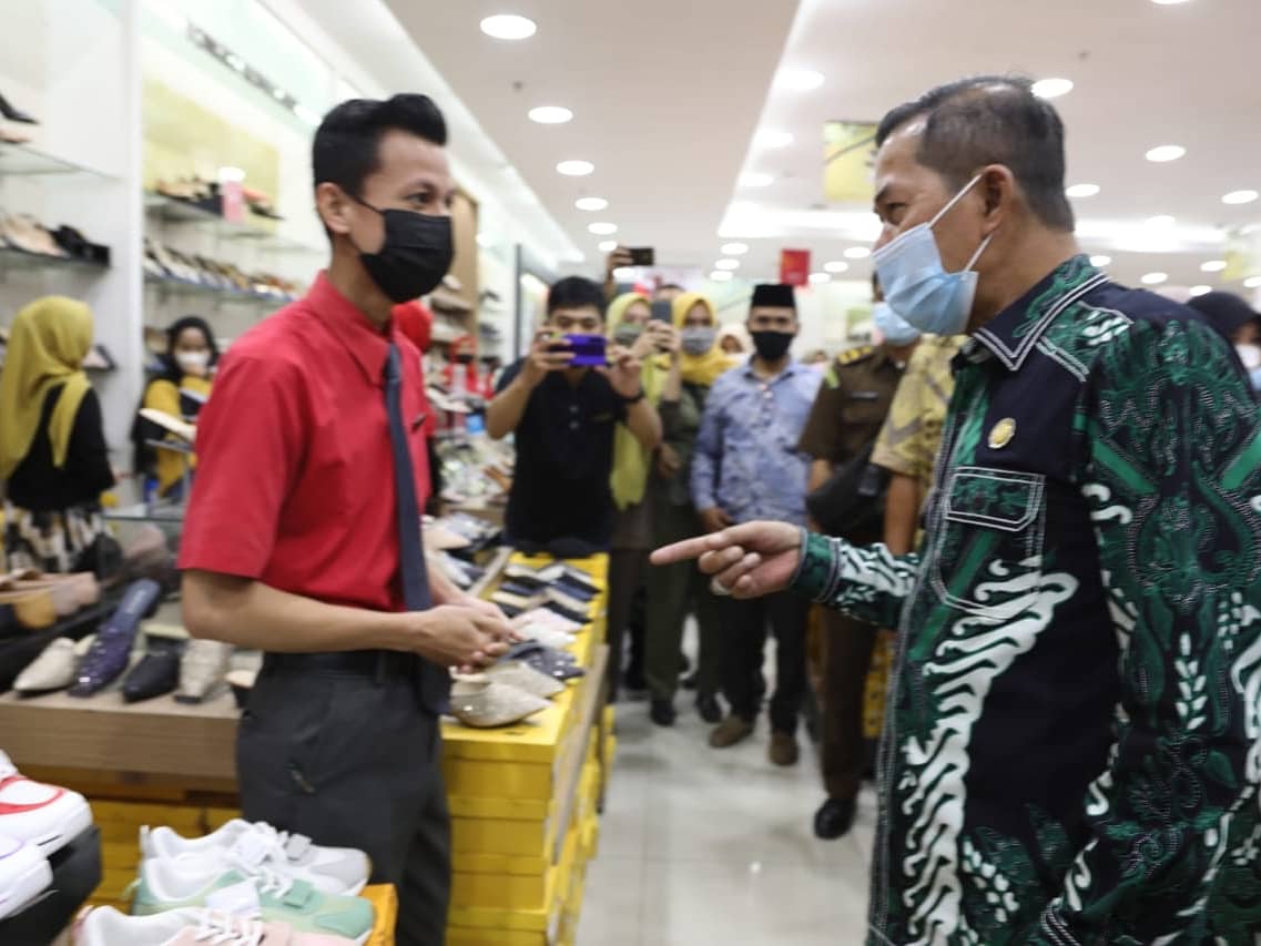 Gambar Antisipasi Pelonjakan Jelang Penghujung Ramadhan, Wali Kota Serang Bersama Forkopimda Sidak MOS 41