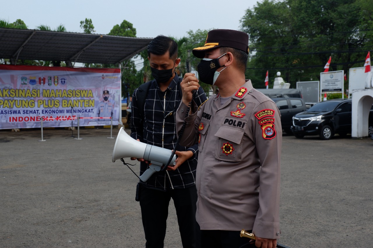 Gambar Vaksinasi Mahasiswa Cipayung Plus Banten, Kapolres Serang Kota Himbau Prokes 38
