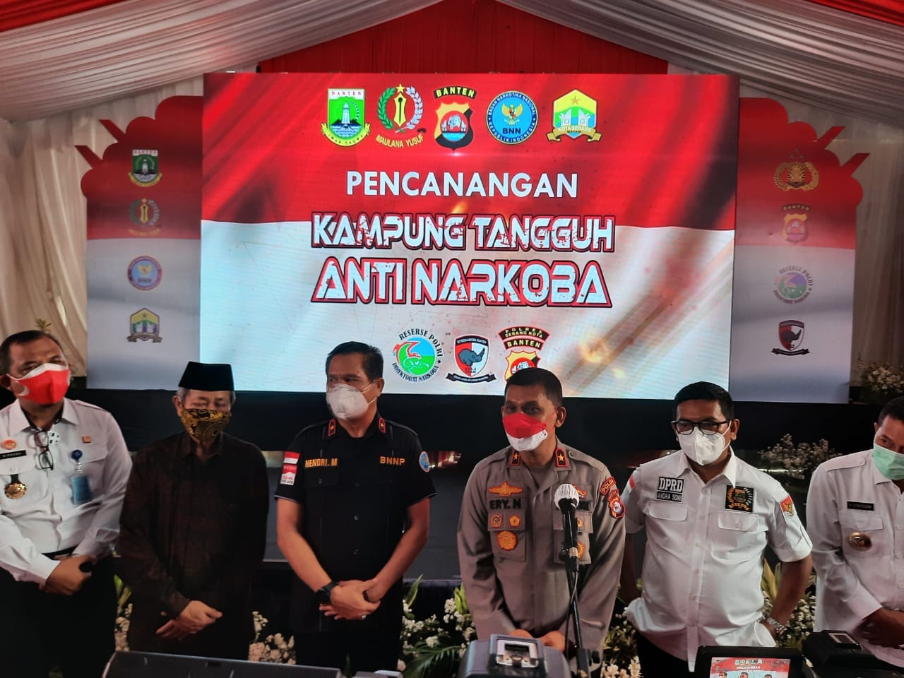Kapolres Serang Kota Hadiri Pencanangan Kampung Tangguh Anti Narkoba Di Kasemen 28 Gambar Kapolres Serang Kota Hadiri Pencanangan Kampung Tangguh Anti Narkoba di Kasemen 27