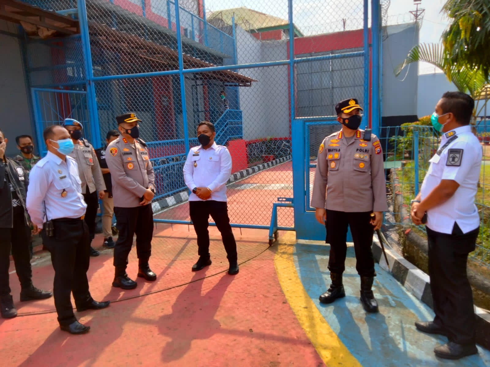 Pasca Kebakaran Lapas Tangerang, Kapolres Kota Tangerang Cek Rutan Kelas I Tangerang Jambe 28 Gambar Pasca Kebakaran Lapas Tangerang, Kapolres Kota Tangerang Cek Rutan Kelas I Tangerang Jambe 27