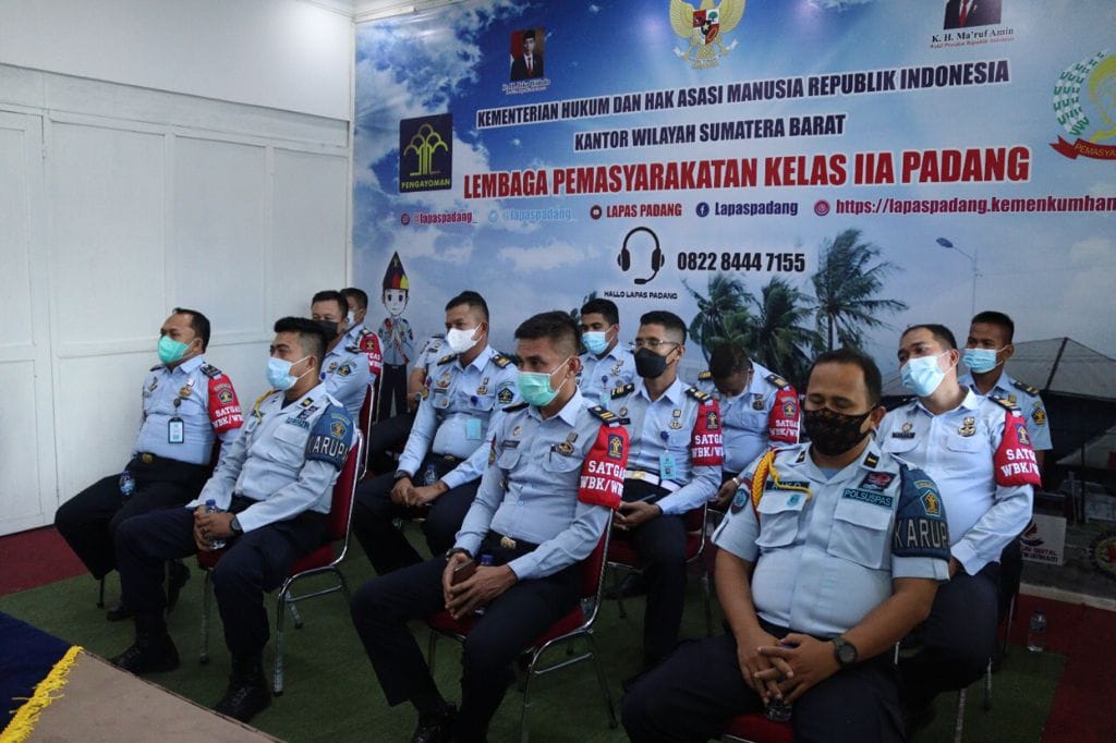 Cepat Tanggap, Kalapas Padang Ajak Petugas Satukan Visi Dan Misi 28 Gambar Cepat Tanggap, Kalapas Padang Ajak Petugas Satukan Visi dan Misi 27