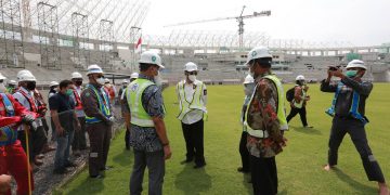 Gambar Gubernur WH dan Tim Korsup KPK Tinjau Banten International Stadium 1