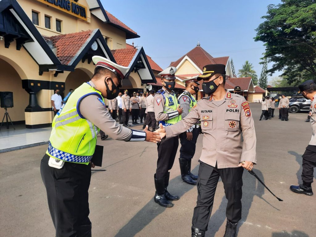 Gambar Tangkap Pelaku Pencurian, Tiga Personel Satlantas Polres Serang Kota Polda Banten Diberi Reward 27
