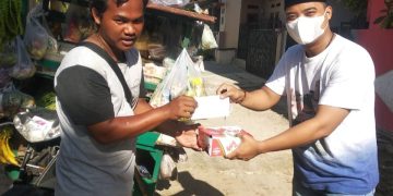 Gambar Tim Warung Jumat Ditresnarkoba Polda Banten Bagikan Masker dan Nasi Kotak di Wilayah Kota Serang 1