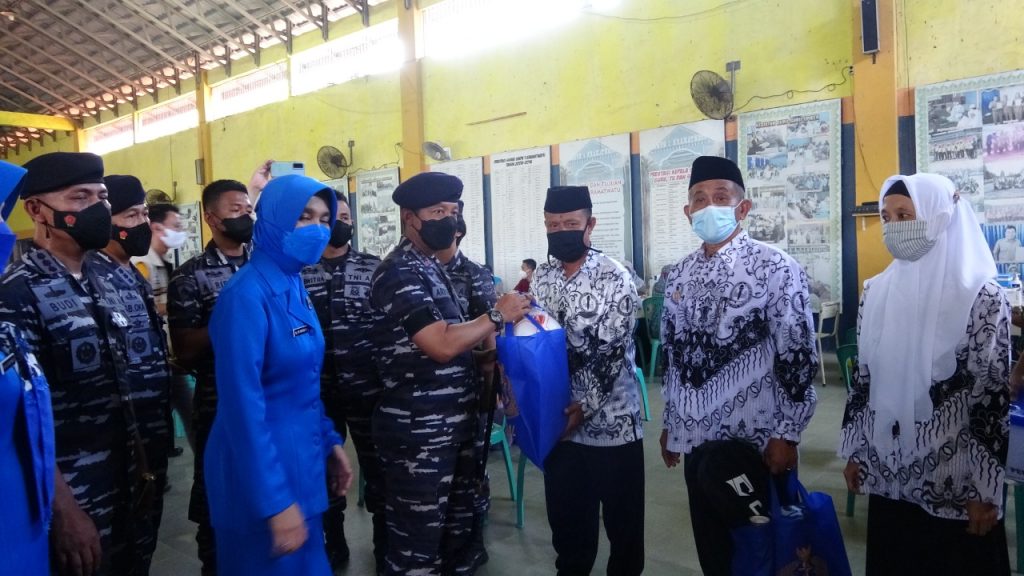 Gambar Serbuan Vaksin Maritim TNI AL Koarmada I di Kramatwatu, Agar Herd Immunity Nasional Tercapai 27