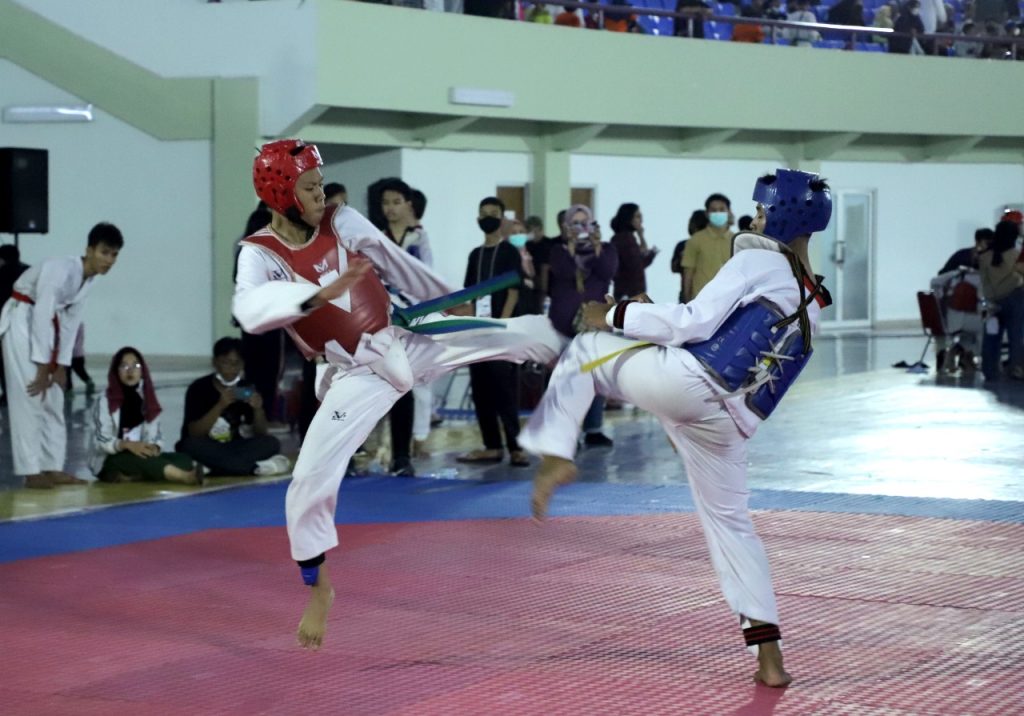 Gambar Atlet Pemula Taekwondo dari Enam Club di Kota Serang Harumkan nama Kota Serang 27