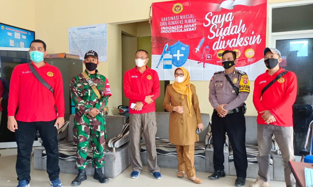 Gambar BIN Banten Bersama Dinkes Gelar Vaksinasi kepada Warga Sepang 27