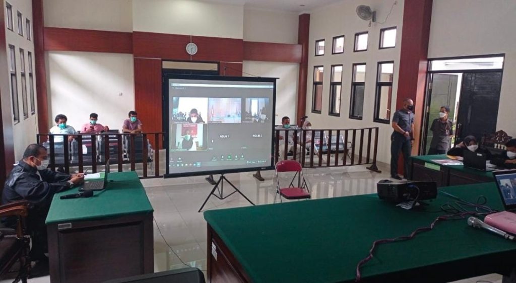 Sidang Lanjutan, Saksi Engkus Yang Menghilangkan Mobil Milik Terdakwa Mnw Bebas Lepas Tidak Ditahan Jpu Kejari Pandeglang, Ada Apa? 28 Gambar Sidang Lanjutan, Saksi Engkus Yang Menghilangkan Mobil Milik Terdakwa MNW Bebas Lepas Tidak Ditahan JPU Kejari Pandeglang, Ada Apa? 27