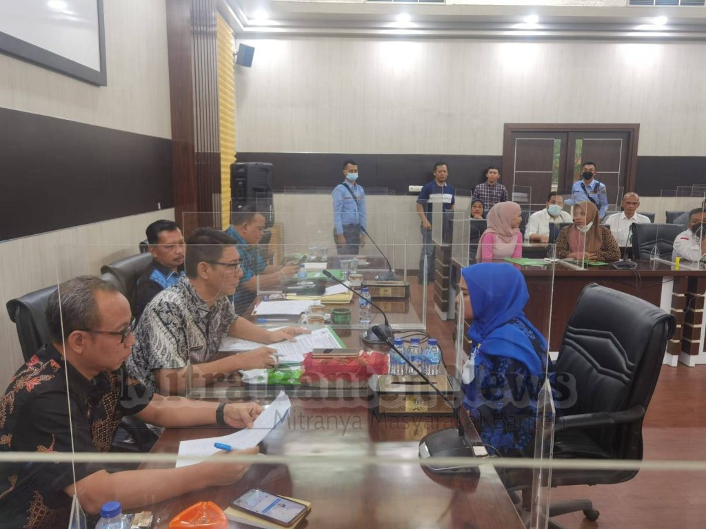Gambar Evaluasi Kinerja dan Silaturahmi, Sekretaris DPRD Provinsi Banten Undang Pegawai Non ASN 27