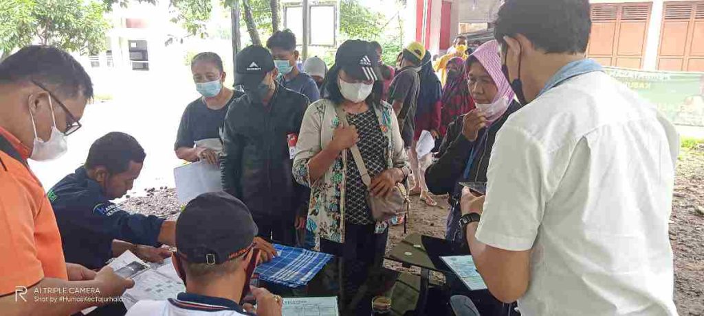Gambar Penyaluran BPNT Tunai Di Kantor Desa Sasakpanjang Melalui Kantor Pos Indonesia 27