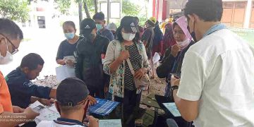 Gambar Penyaluran BPNT Tunai Di Kantor Desa Sasakpanjang Melalui Kantor Pos Indonesia 1