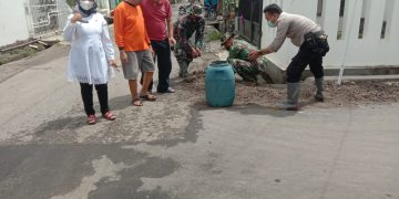 Gambar TNI Peduli, Karya Bakti Kodim 0602 Serang Pasca Banjir Dikota Serang 1
