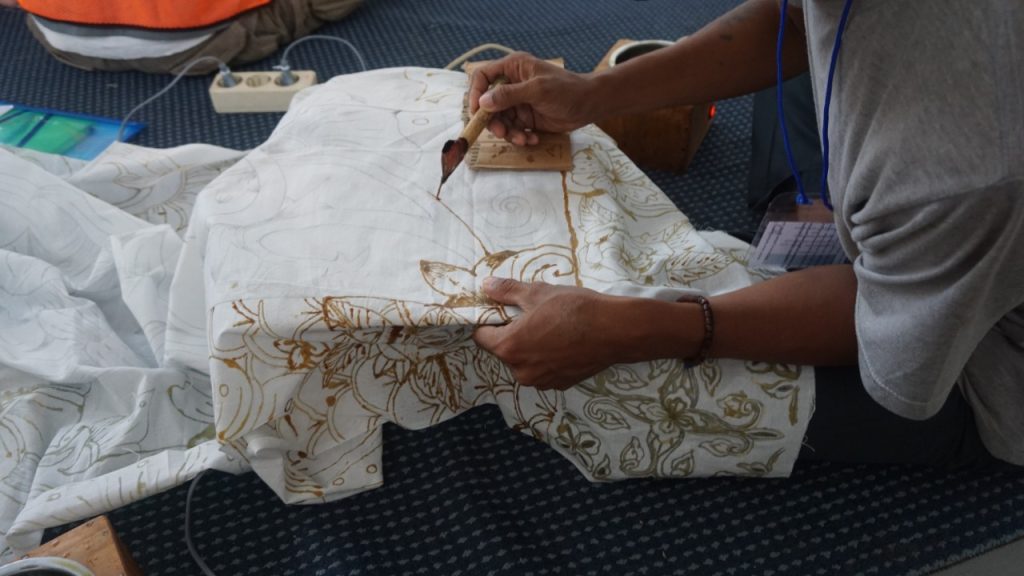 Beri Keterampilan Sekaligus Lestarikan Budaya Indonesia, Wbp Lapas Cilegon Ikuti Pelatihan Membatik 28 Gambar Beri Keterampilan Sekaligus Lestarikan Budaya Indonesia, WBP Lapas Cilegon Ikuti Pelatihan Membatik 27
