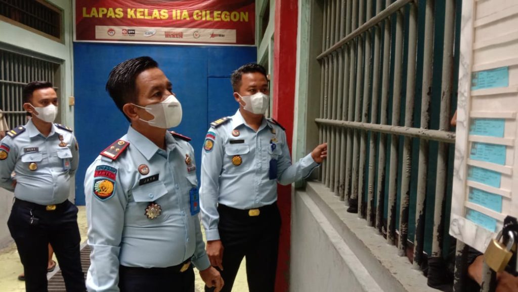 Kalapas Cilegon Rutin Pastikan Kamtib Tetap Kondusif 28 Gambar Kalapas Cilegon Rutin Pastikan Kamtib Tetap Kondusif 27