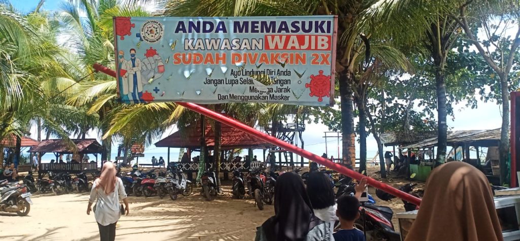 Jelang Ramadhan 1443H, Destinasi Wisata Kelapa Warna Dipadati Wisatawan 28 Gambar Jelang Ramadhan 1443H, Destinasi Wisata Kelapa Warna Dipadati Wisatawan 27