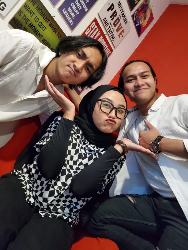 Gambar Trio Vokal Toska Asal Bandung Bentukan Raffi Ahmad dan Hengky Kurniawan 27