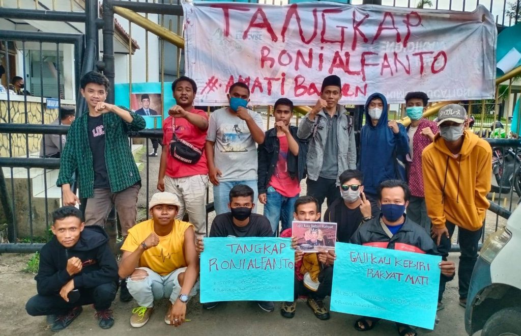 Gambar AMATI Desak Kejati Banten Periksa Oknum DPRD Kota Serang Pemotong Gaji Pamdal & OB 27