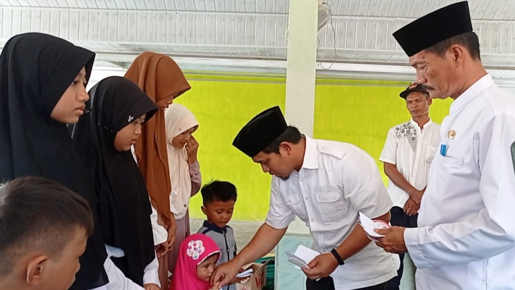 Camat Kasemen Menggelar Halal Bihalal &Amp; Santunan Yatim Di Ponpes Madarijul Ulum 28 Gambar Camat Kasemen Menggelar Halal Bihalal & Santunan Yatim Di Ponpes Madarijul Ulum 27