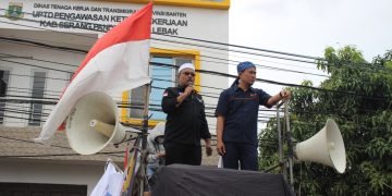 Gambar Buruh Unjuk Rasa, Kecewa Kinerja Wasnaker Provinsi Banten, FSB GARTEKS bersama Aliansi SPSB Kabupaten Serang 31