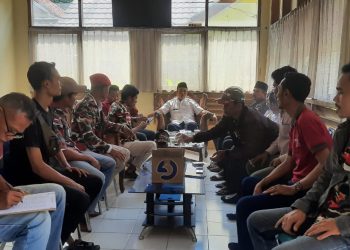 Gambar Dianggap Membahayakan, KBM Oncog Kantor Kecamatan Mancak Tuntut Aktivitas Penambang Pasir Agar Ditutup 37
