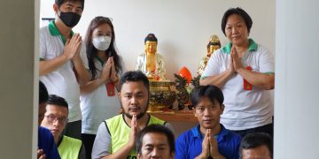 Gambar Kunjungan tatap muka dibuka, umat buddha lapas cilegon ibadah didampingi Pembimbing Rohani 1