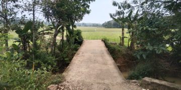 Gambar Jembatan Jadul di desa Simpang Tiga Milik Pemkab Pandeglang Belum ada Perbaikan 1