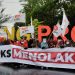 Gambar Diguyur Hujan Deras, Ratusan Kader DPD PKS Kota Serang Semangat Suarakan Penolakan Kenaikan BBM 37