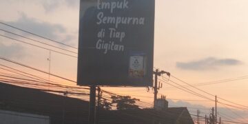 Diduga Tak Berizin, Papan Reklame di Kampung Kuaron Dikeluhkan Warga