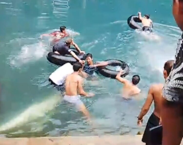 Bocah Kelas 6 SD Tewas Tersedot Pipa di Sungai Cibanten 73 Bocah Kelas 6 SD Tewas Tersedot Pipa di Sungai Cibanten